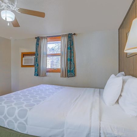 Love Hotels Silver Street By Oyo At Hurley Wi Esterno foto