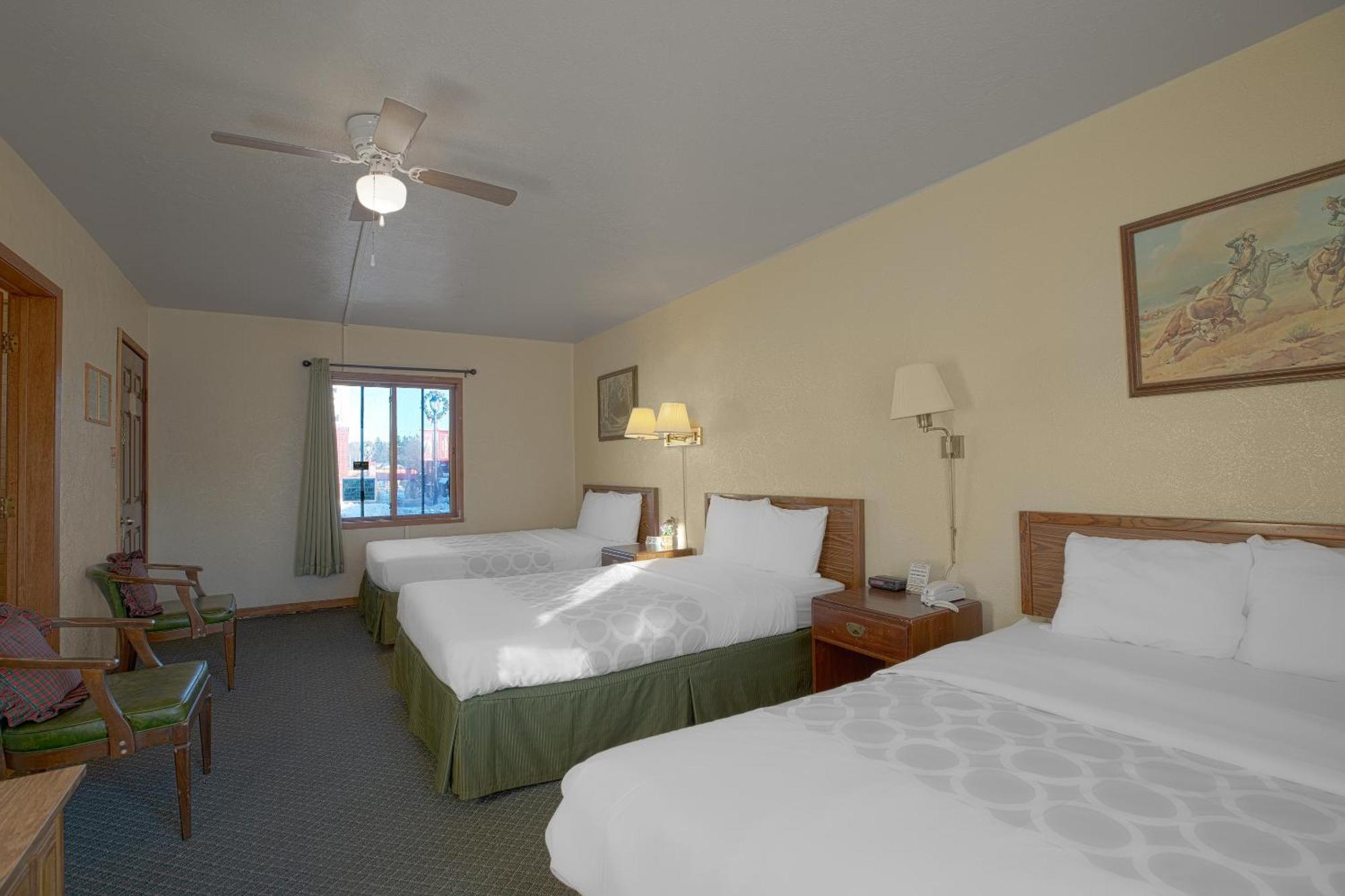 Love Hotels Silver Street By Oyo At Hurley Wi Esterno foto