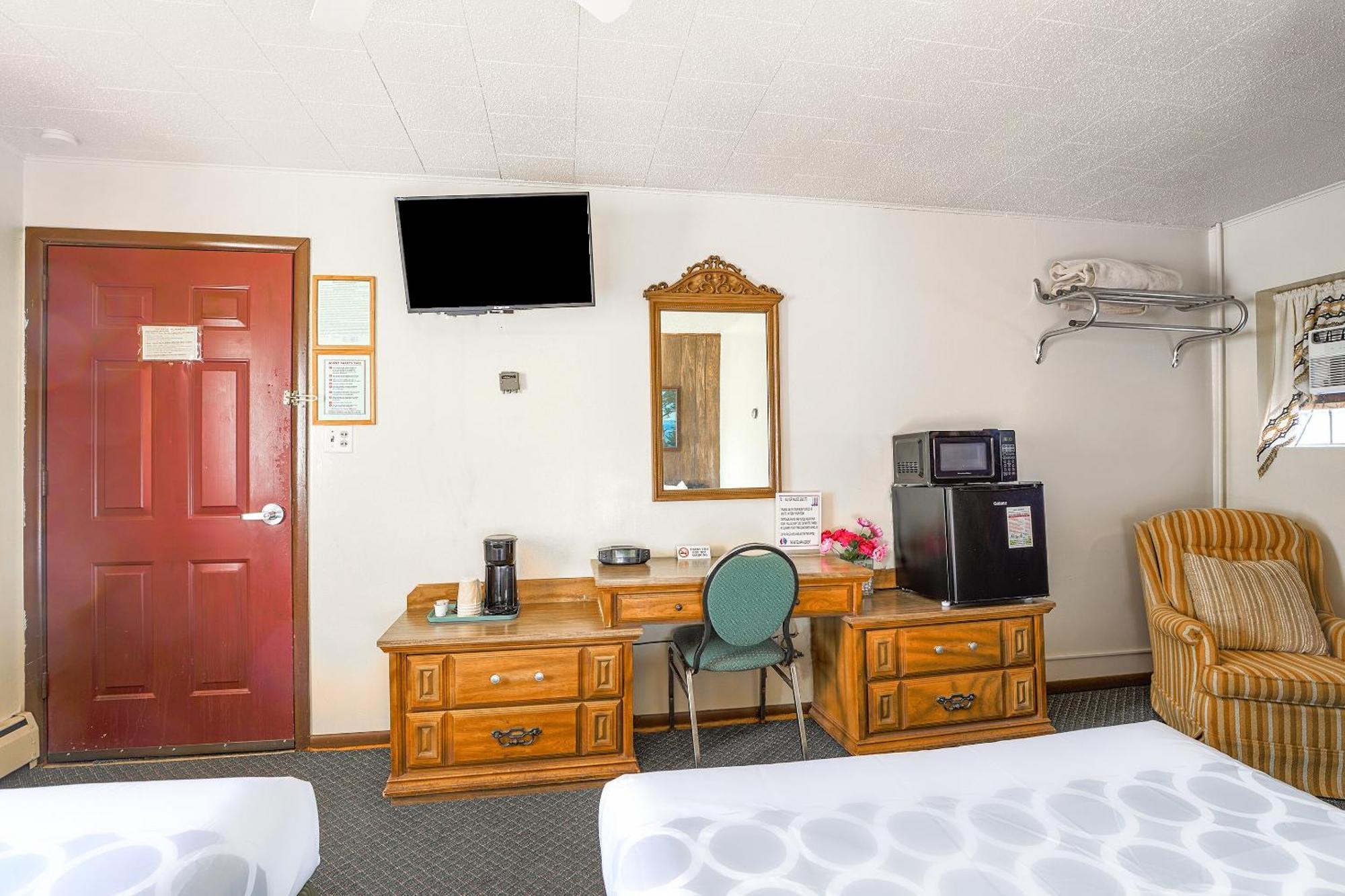 Love Hotels Silver Street By Oyo At Hurley Wi Esterno foto