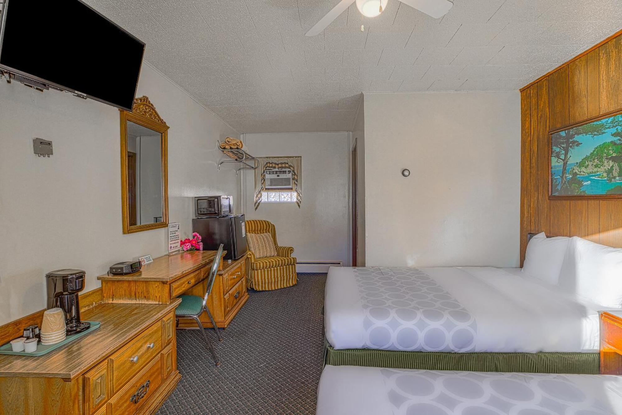Love Hotels Silver Street By Oyo At Hurley Wi Esterno foto