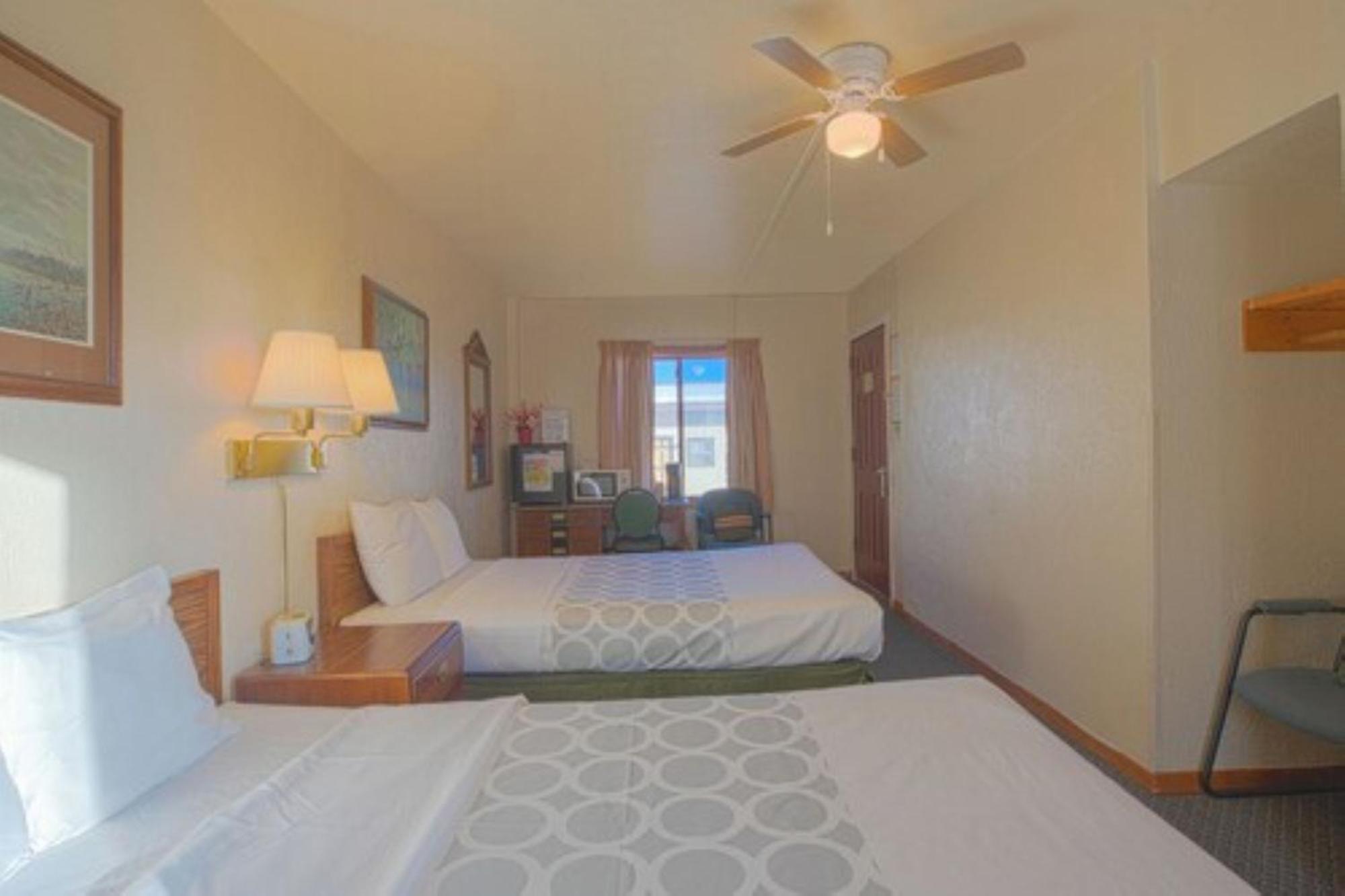 Love Hotels Silver Street By Oyo At Hurley Wi Esterno foto